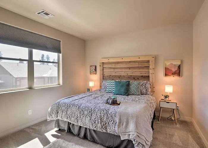 Centrally Located Vacation W/ Patio * Flagstaff