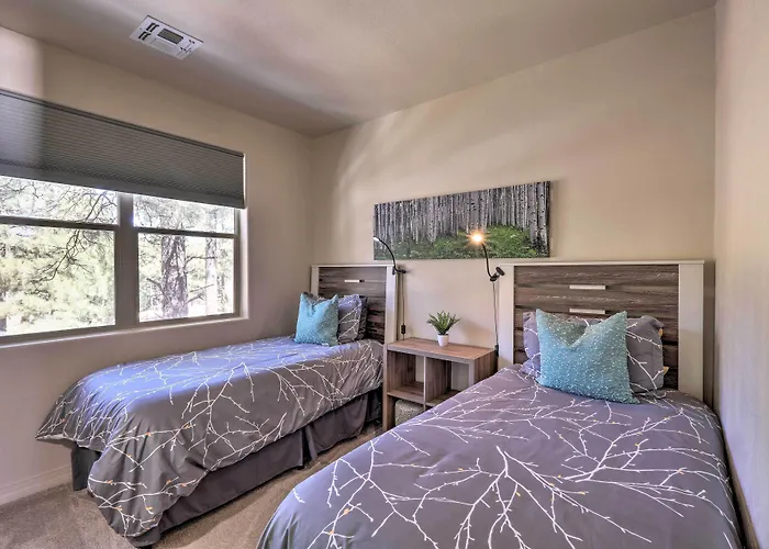 Centrally Located Vacation W/ Patio *